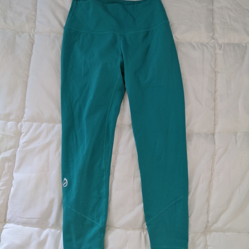 Ptula Active - Alainah Allure Capri Leggings